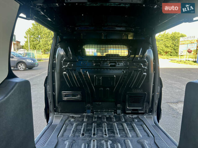 Черный Форд Транзит Коннект, объемом двигателя 1.5 л и пробегом 185 тыс. км за 10500 $, фото 53 на Automoto.ua