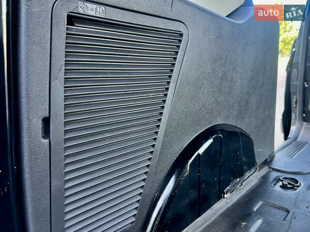 Черный Форд Транзит Коннект, объемом двигателя 1.5 л и пробегом 185 тыс. км за 10500 $, фото 51 на Automoto.ua