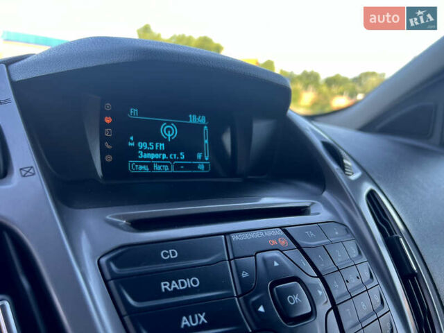 Черный Форд Транзит Коннект, объемом двигателя 1.5 л и пробегом 185 тыс. км за 10500 $, фото 34 на Automoto.ua