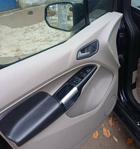 Черный Форд Транзит Коннект, объемом двигателя 2.5 л и пробегом 87 тыс. км за 13900 $, фото 11 на Automoto.ua