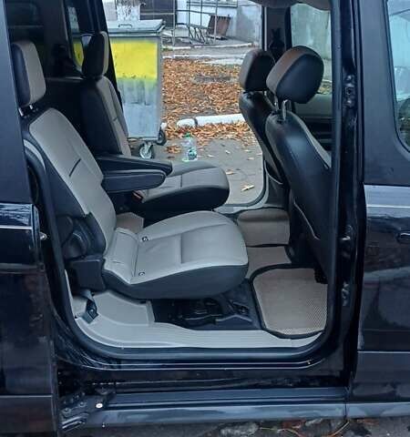 Черный Форд Транзит Коннект, объемом двигателя 2.5 л и пробегом 87 тыс. км за 13900 $, фото 4 на Automoto.ua