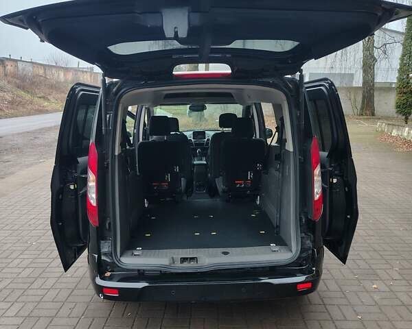 Черный Форд Транзит Коннект, объемом двигателя 2 л и пробегом 226 тыс. км за 17000 $, фото 19 на Automoto.ua