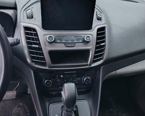 Черный Форд Транзит Коннект, объемом двигателя 2 л и пробегом 226 тыс. км за 17000 $, фото 13 на Automoto.ua