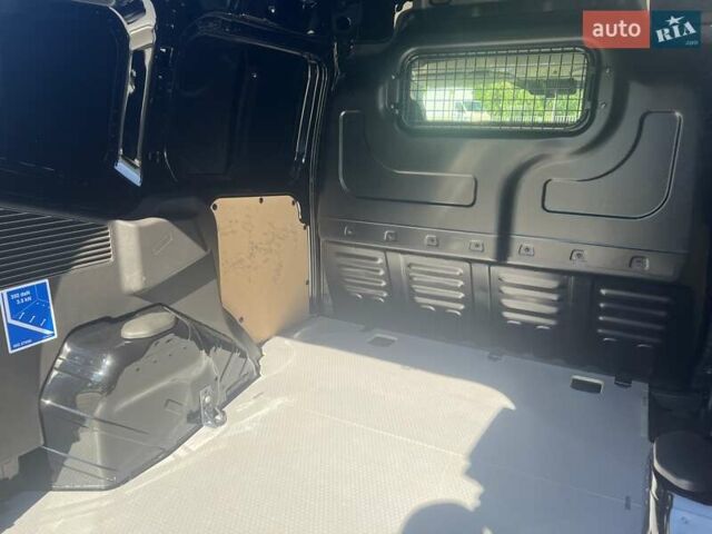 Чорний Форд Транзит Коннект, об'ємом двигуна 1.5 л та пробігом 60 тис. км за 11999 $, фото 11 на Automoto.ua