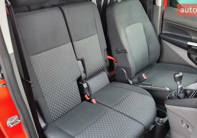 Червоний Форд Транзит Коннект, об'ємом двигуна 1.5 л та пробігом 68 тис. км за 15500 $, фото 23 на Automoto.ua