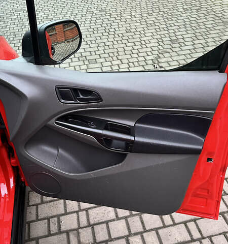 Красный Форд Транзит Коннект, объемом двигателя 1.5 л и пробегом 177 тыс. км за 9900 $, фото 13 на Automoto.ua