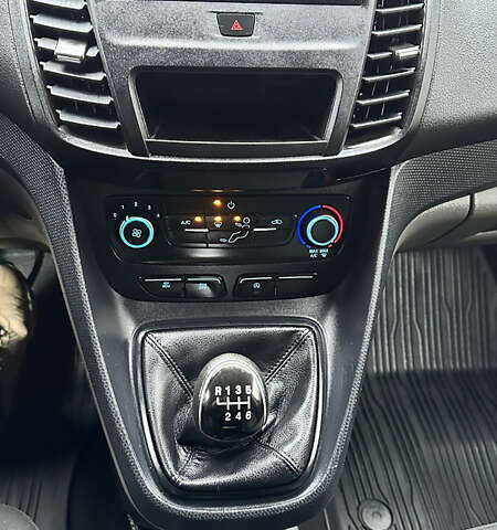 Красный Форд Транзит Коннект, объемом двигателя 1.5 л и пробегом 177 тыс. км за 9900 $, фото 18 на Automoto.ua