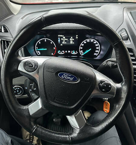 Красный Форд Транзит Коннект, объемом двигателя 1.5 л и пробегом 177 тыс. км за 9900 $, фото 15 на Automoto.ua