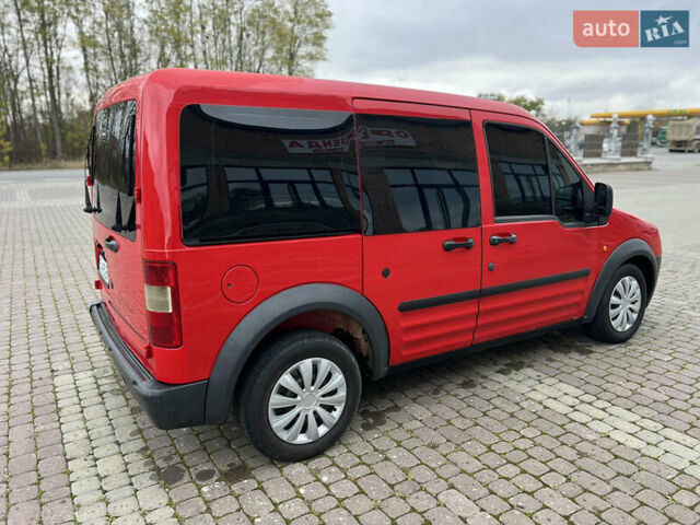 Красный Форд Транзит Коннект, объемом двигателя 1.8 л и пробегом 322 тыс. км за 3800 $, фото 2 на Automoto.ua