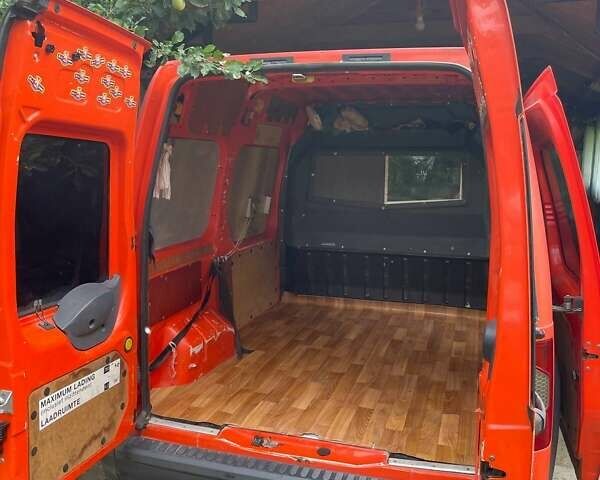 Красный Форд Транзит Коннект, объемом двигателя 1.75 л и пробегом 253 тыс. км за 4100 $, фото 6 на Automoto.ua