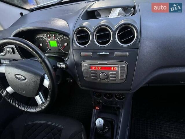 Форд Транзит Коннект, объемом двигателя 1.8 л и пробегом 285 тыс. км за 5750 $, фото 8 на Automoto.ua