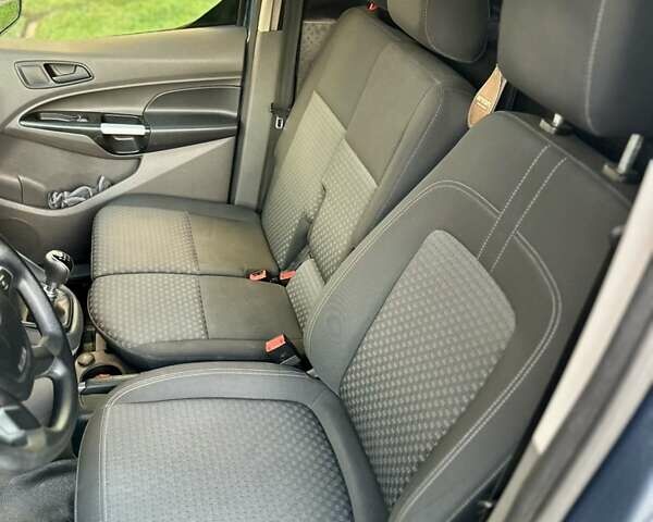 Форд Транзит Коннект, объемом двигателя 1.5 л и пробегом 217 тыс. км за 10600 $, фото 1 на Automoto.ua