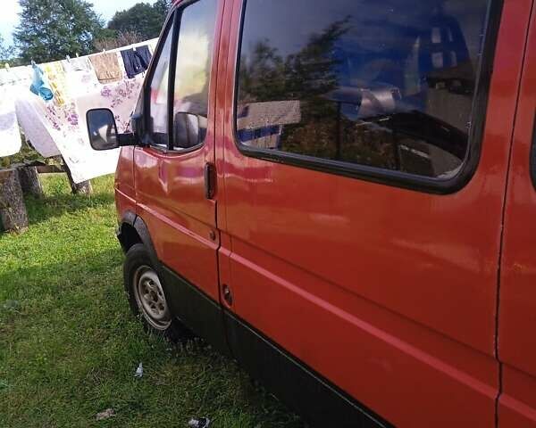 Форд Транзит Коннект, объемом двигателя 2.5 л и пробегом 200 тыс. км за 2300 $, фото 2 на Automoto.ua