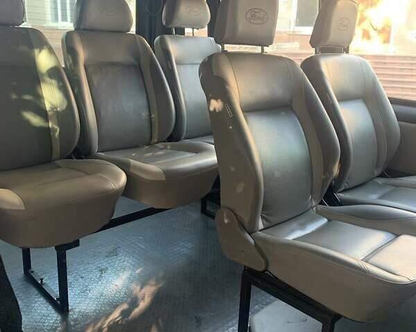 Форд Транзит Коннект, объемом двигателя 2 л и пробегом 278 тыс. км за 6500 $, фото 3 на Automoto.ua