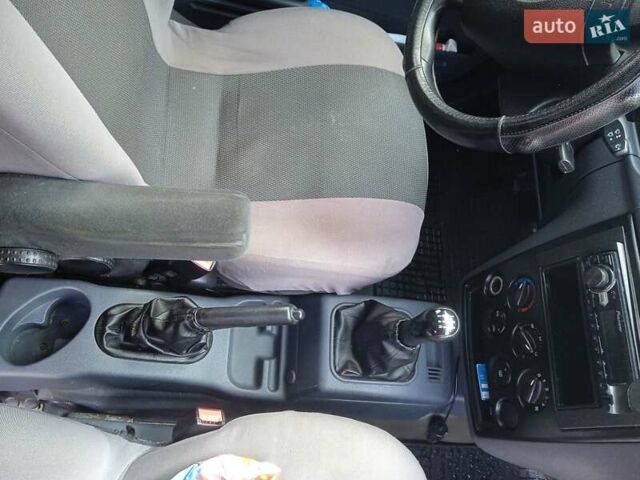 Форд Транзит Коннект, объемом двигателя 1.8 л и пробегом 283 тыс. км за 3900 $, фото 6 на Automoto.ua