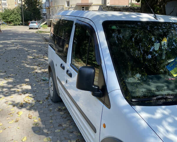 Форд Транзит Коннект, объемом двигателя 1.8 л и пробегом 221 тыс. км за 5200 $, фото 1 на Automoto.ua