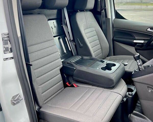 Форд Транзит Коннект, об'ємом двигуна 1.5 л та пробігом 184 тис. км за 16500 $, фото 20 на Automoto.ua