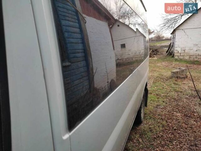 Белый Форд Транзит Коннект пасс., объемом двигателя 2.4 л и пробегом 400 тыс. км за 4500 $, фото 8 на Automoto.ua