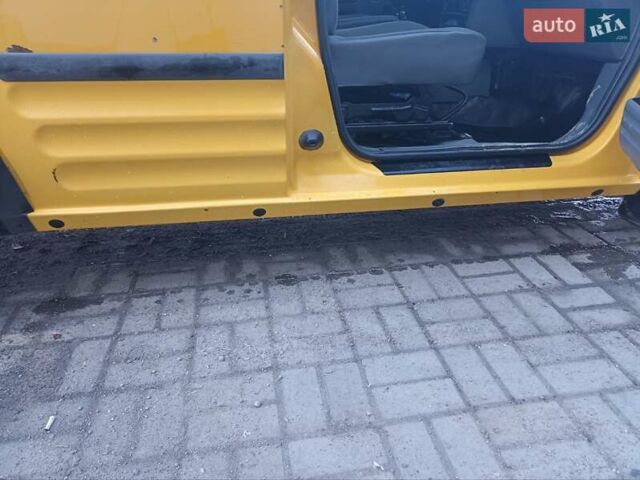 Желтый Форд Транзит Коннект, объемом двигателя 1.8 л и пробегом 2 тыс. км за 3250 $, фото 9 на Automoto.ua