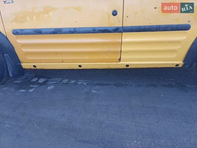 Желтый Форд Транзит Коннект, объемом двигателя 1.8 л и пробегом 2 тыс. км за 3250 $, фото 8 на Automoto.ua