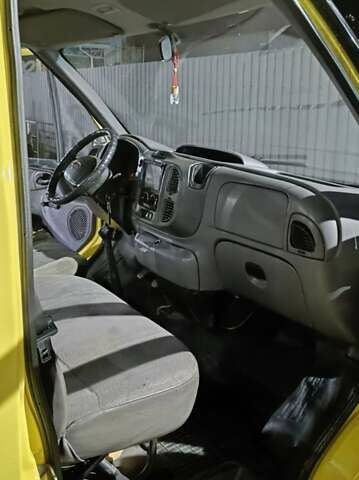 Желтый Форд Транзит Коннект, объемом двигателя 2 л и пробегом 200 тыс. км за 3600 $, фото 6 на Automoto.ua