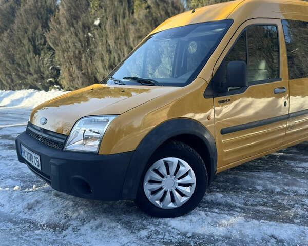 Желтый Форд Транзит Коннект, объемом двигателя 1.8 л и пробегом 256 тыс. км за 4100 $, фото 4 на Automoto.ua