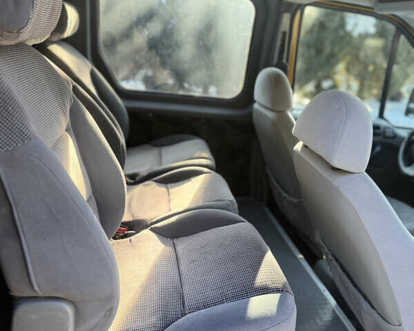 Желтый Форд Транзит Коннект, объемом двигателя 1.8 л и пробегом 256 тыс. км за 4100 $, фото 11 на Automoto.ua