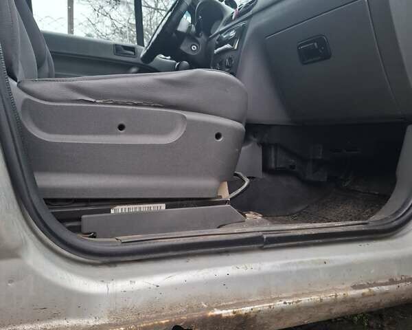 Сірий Форд Транзит Коннект, об'ємом двигуна 1.75 л та пробігом 560 тис. км за 1999 $, фото 6 на Automoto.ua