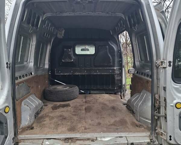 Сірий Форд Транзит Коннект, об'ємом двигуна 1.75 л та пробігом 560 тис. км за 1999 $, фото 11 на Automoto.ua