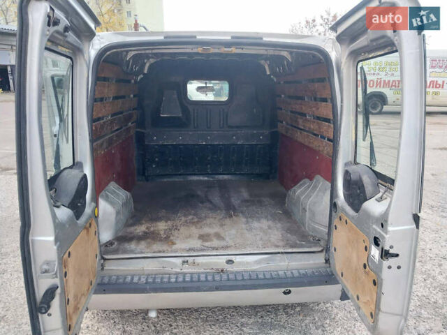 Форд Транзит Коннект 2006 в Николаеве на Automoto.ua Серый Форд Транзит Коннект, объемом двигателя 1.75 л и пробегом 230 тыс. км за 3500 $, фото 11 на Automoto.ua