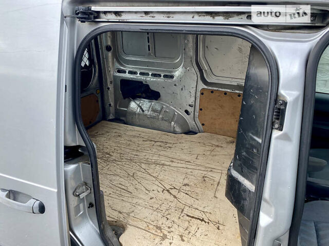 Сірий Форд Транзит Коннект, об'ємом двигуна 1.8 л та пробігом 200 тис. км за 3800 $, фото 9 на Automoto.ua