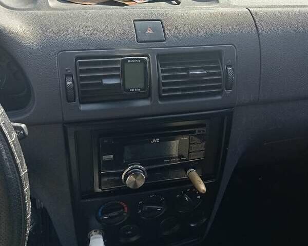 Серый Форд Транзит Коннект, объемом двигателя 1.8 л и пробегом 260 тыс. км за 3200 $, фото 4 на Automoto.ua