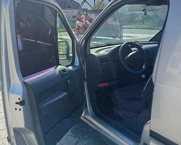 Серый Форд Транзит Коннект, объемом двигателя 1.8 л и пробегом 260 тыс. км за 3200 $, фото 3 на Automoto.ua