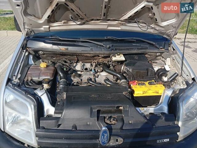 Серый Форд Транзит Коннект, объемом двигателя 1.8 л и пробегом 260 тыс. км за 3200 $, фото 6 на Automoto.ua