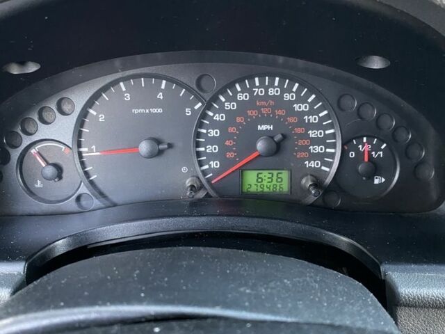 Серый Форд Транзит Коннект, объемом двигателя 1.8 л и пробегом 280 тыс. км за 3750 $, фото 9 на Automoto.ua