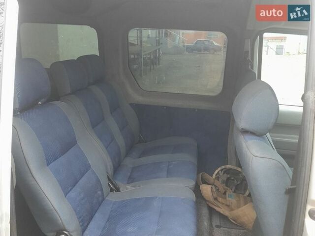 Серый Форд Транзит Коннект, объемом двигателя 1.8 л и пробегом 360 тыс. км за 3800 $, фото 4 на Automoto.ua