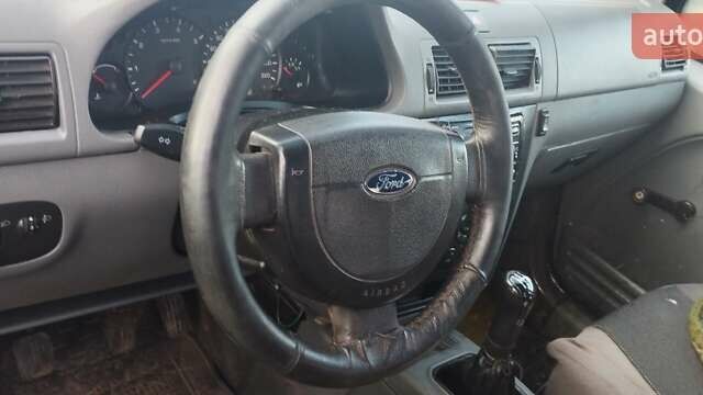 Серый Форд Транзит Коннект, объемом двигателя 1.8 л и пробегом 300 тыс. км за 3500 $, фото 1 на Automoto.ua