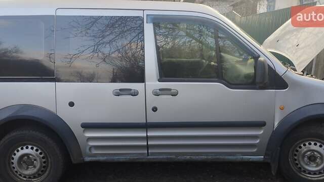 Серый Форд Транзит Коннект, объемом двигателя 1.8 л и пробегом 300 тыс. км за 3500 $, фото 2 на Automoto.ua