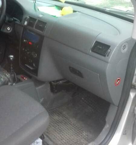 Серый Форд Транзит Коннект, объемом двигателя 1.8 л и пробегом 44 тыс. км за 3700 $, фото 7 на Automoto.ua