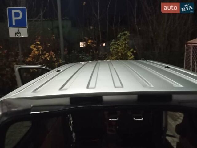 Сірий Форд Транзит Коннект, об'ємом двигуна 1.75 л та пробігом 278 тис. км за 4250 $, фото 2 на Automoto.ua