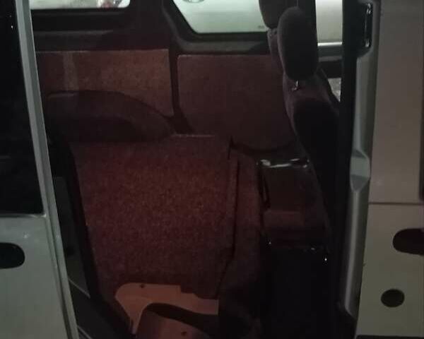 Сірий Форд Транзит Коннект, об'ємом двигуна 1.75 л та пробігом 278 тис. км за 4250 $, фото 1 на Automoto.ua