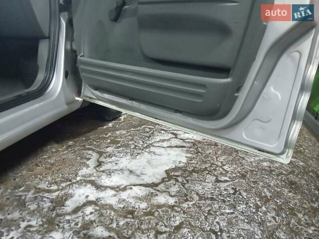 Сірий Форд Транзит Коннект, об'ємом двигуна 1.75 л та пробігом 278 тис. км за 4250 $, фото 13 на Automoto.ua