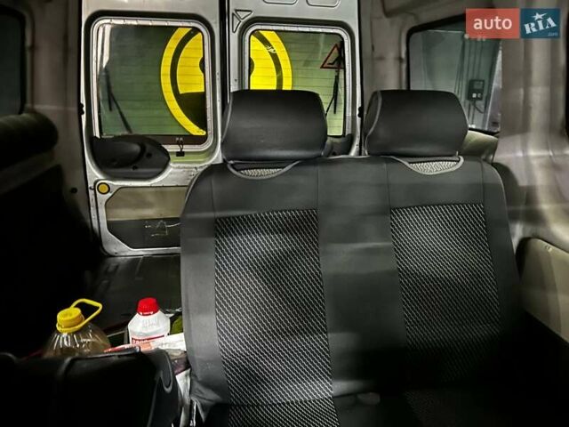 Серый Форд Транзит Коннект, объемом двигателя 1.8 л и пробегом 390 тыс. км за 5700 $, фото 15 на Automoto.ua