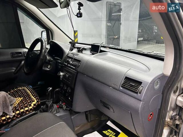 Серый Форд Транзит Коннект, объемом двигателя 1.8 л и пробегом 390 тыс. км за 5700 $, фото 12 на Automoto.ua