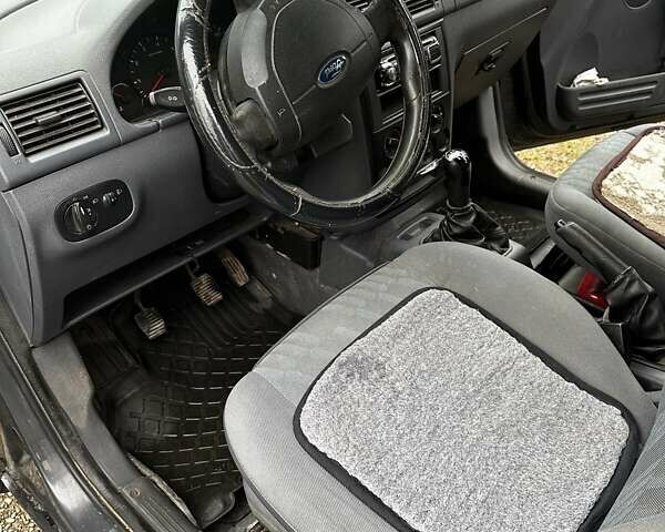 Сірий Форд Транзит Коннект, об'ємом двигуна 1.8 л та пробігом 153 тис. км за 4500 $, фото 21 на Automoto.ua