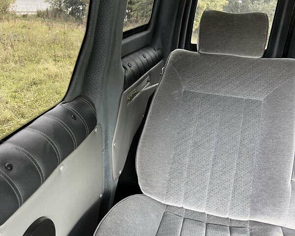 Сірий Форд Транзит Коннект, об'ємом двигуна 1.8 л та пробігом 180 тис. км за 5400 $, фото 13 на Automoto.ua