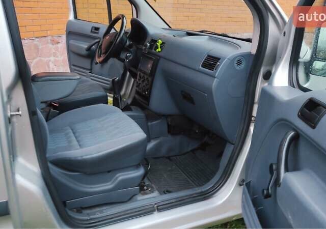 Серый Форд Транзит Коннект, объемом двигателя 1.75 л и пробегом 178 тыс. км за 4700 $, фото 7 на Automoto.ua