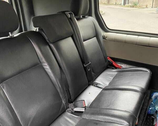 Серый Форд Транзит Коннект, объемом двигателя 1.75 л и пробегом 359 тыс. км за 5000 $, фото 5 на Automoto.ua