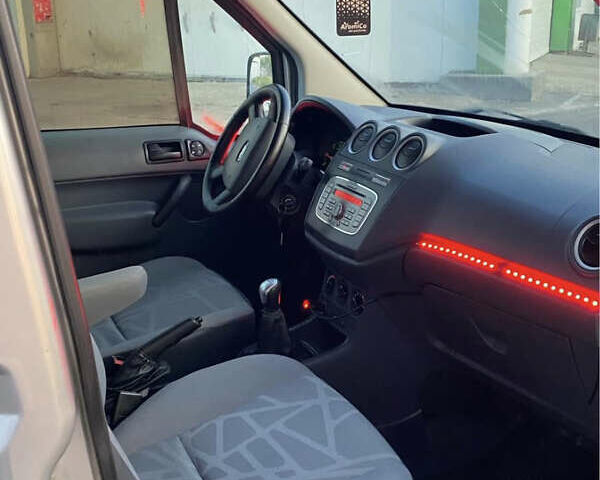 Сірий Форд Транзит Коннект, об'ємом двигуна 1.8 л та пробігом 355 тис. км за 6800 $, фото 2 на Automoto.ua