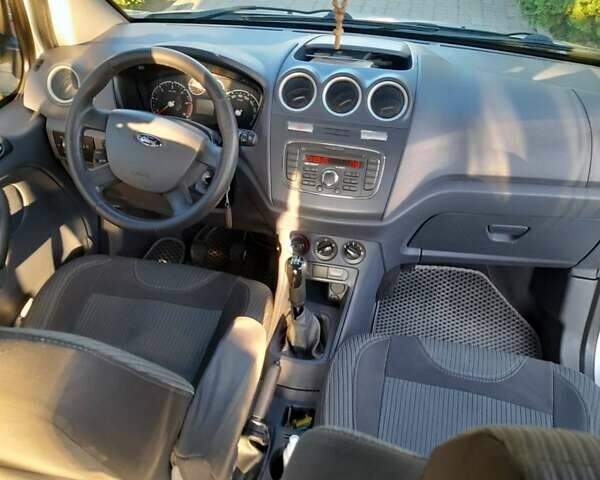 Сірий Форд Транзит Коннект, об'ємом двигуна 1.8 л та пробігом 290 тис. км за 6000 $, фото 8 на Automoto.ua